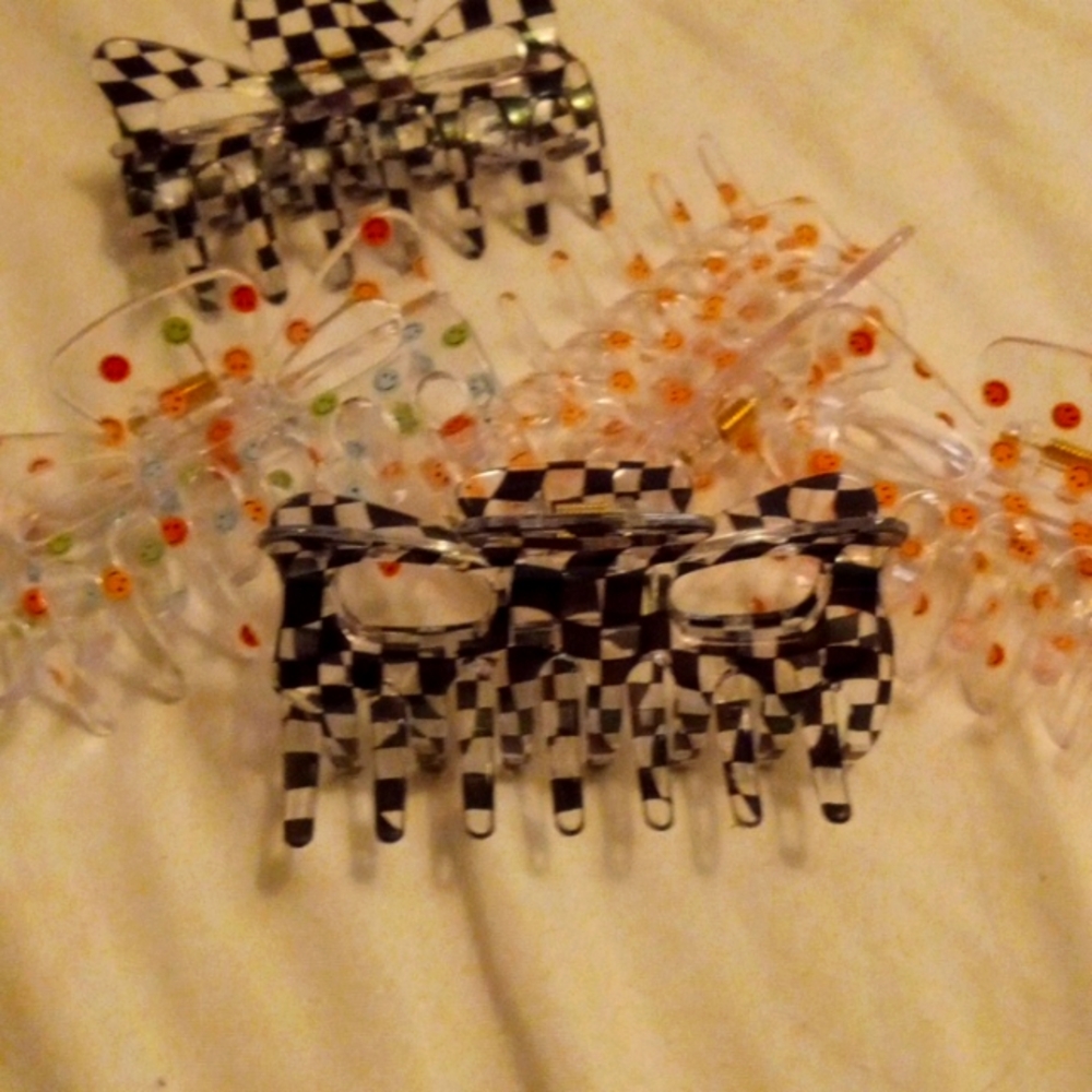 NWOT smiley face hairclips